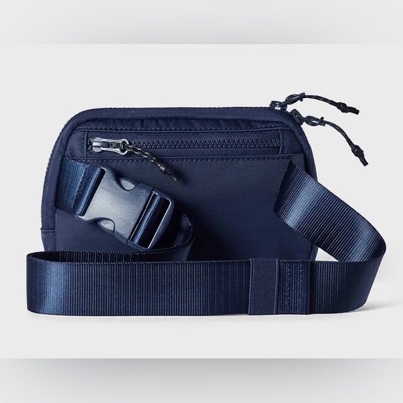 New Fabletics The Belt Bag Deep Navy - Picture 2 of 7